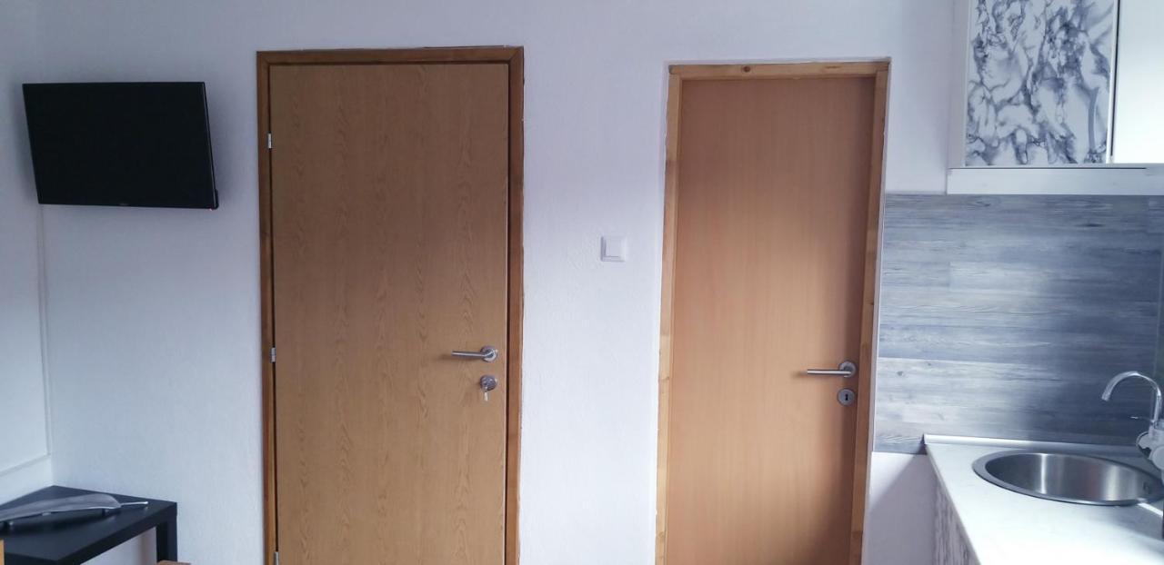 Studio Apartman Sajra Кулен Вакуф Экстерьер фото